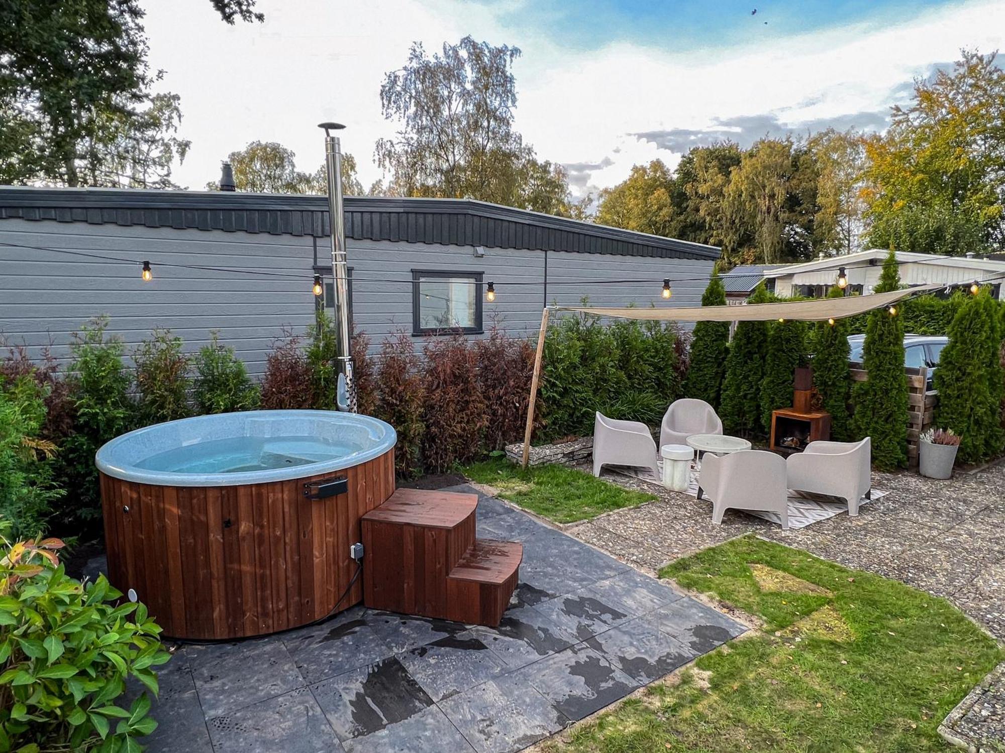 Bosrijk Chalet - Hottub - Veluwe Putten Exterior photo